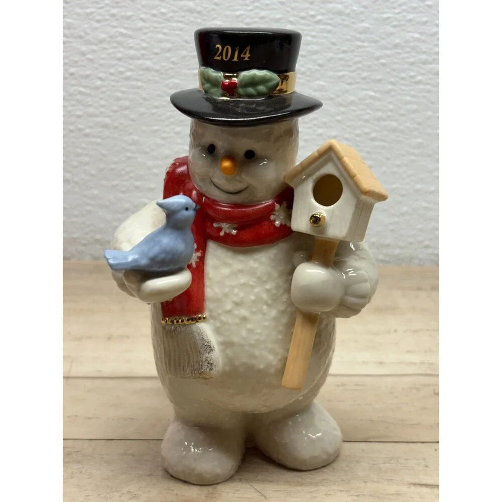 2014 Lenox Annual Snowman Porcelain Figurine